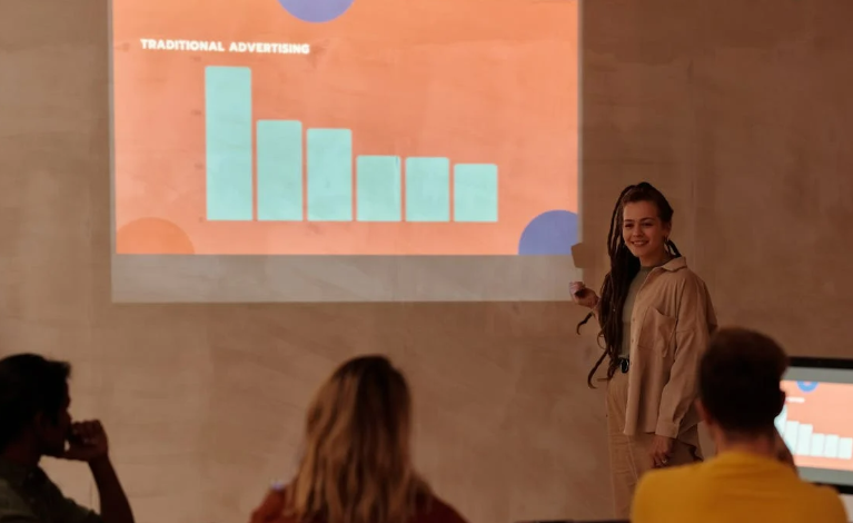 Knowing When to Pause an Ad Campaign - Give Up or Optimize?